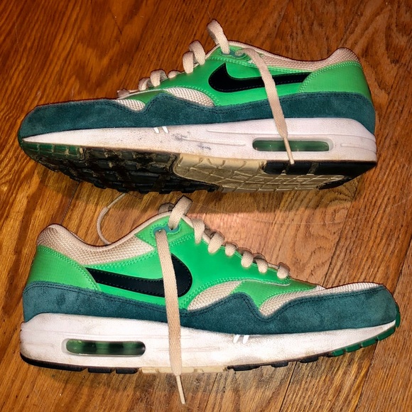 Nike Other - AIR MAX 1 ESSENTIAL "ATOMIC GREEN"